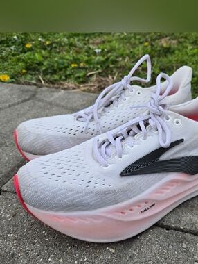 Brooks Glycerin Max Running Shoes Cushion Women Size 10. Stains